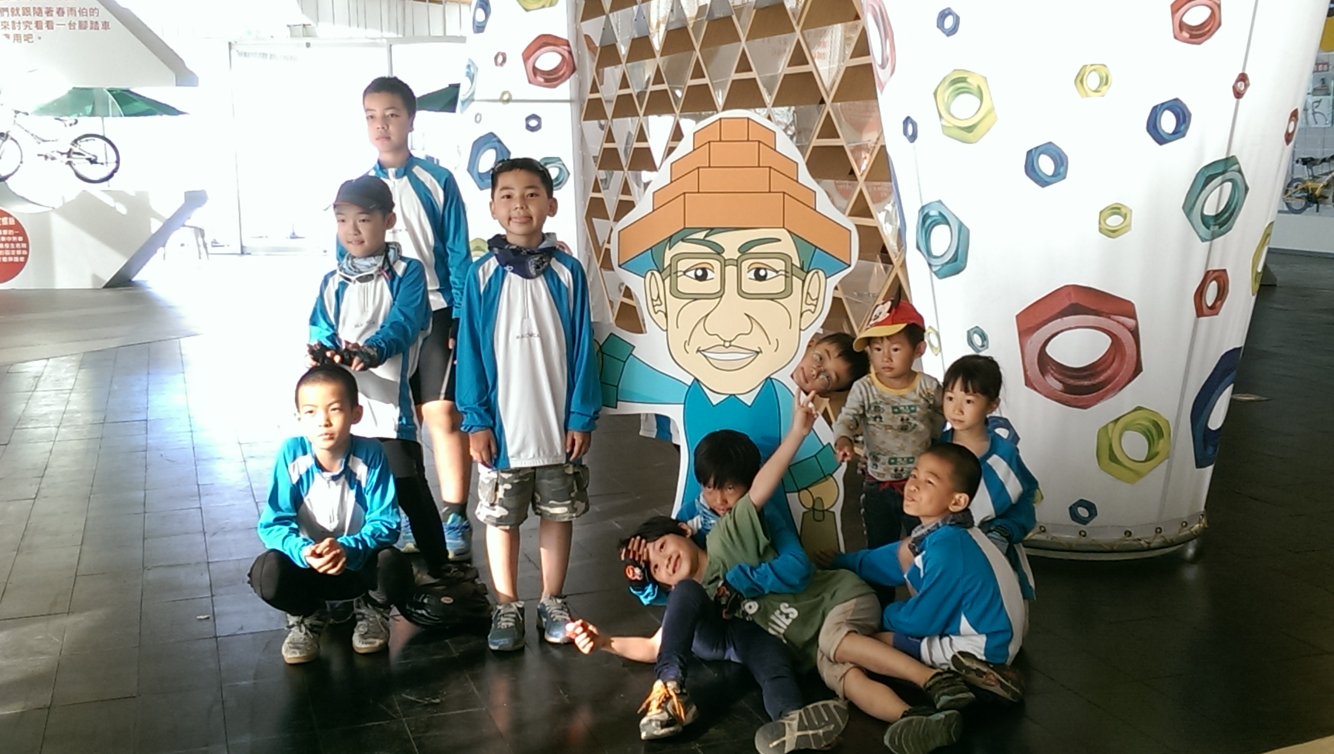 104.4.5-高雄市鳳山區五甲社區親子團蒞臨參觀-活動照片